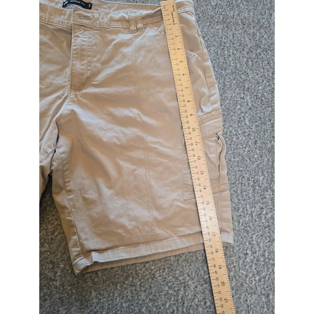 Lee Midrise Fit Womens Khaki Shorts Size 16 Medium